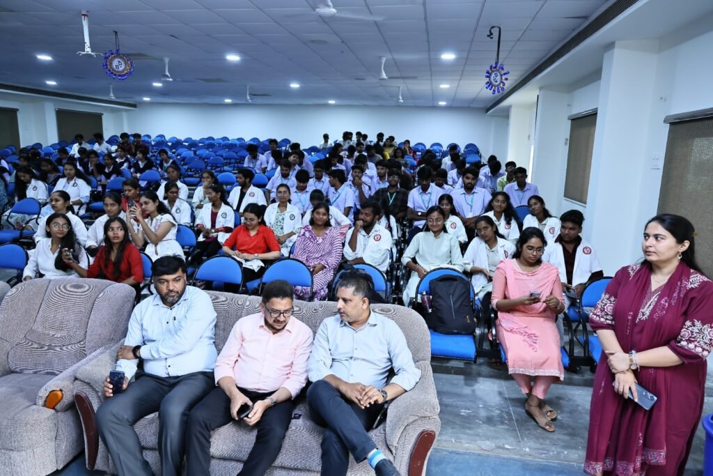 మెడిసిటిలో ఘనంగా ప్రపంచ ఫిజియోథెరపీ దినోత్సవం