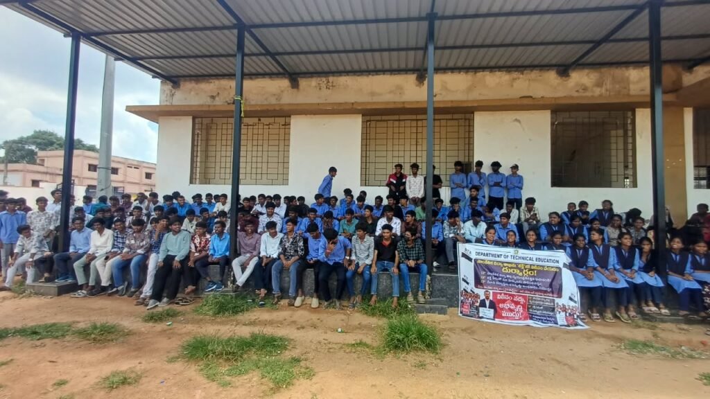 సాంకేతిక విద్యాశాఖను ‘శక్తి’లో విలీనం చేయడం దుర్మార్గం
