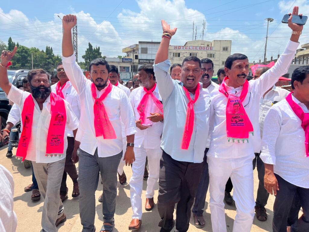 ప్రజాస్వామ్యానికి సంకెళ్లు.. కాంగ్రెస్‌ సర్కార్‌పై బీఆర్‌ఎస్‌ ఫైర్‌
