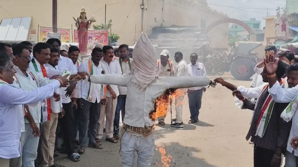 తాతా మధు వ్యాఖ్యలపై కాంగ్రెస్ భగ్గుమంది