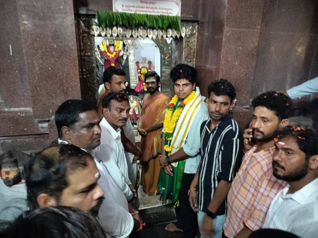 ఆర్. ఓ ప్లాంట్ ప్రారంభించిన కల్వకుంట్ల ఆదిత్య 