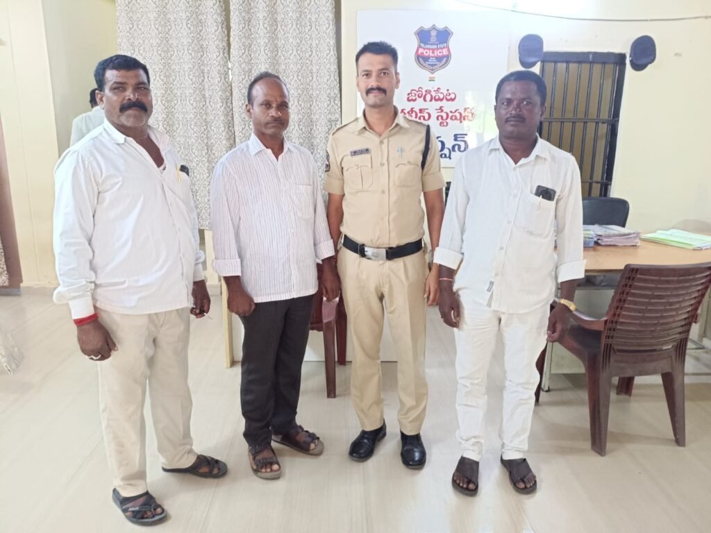 మాజీ సర్పంచుల పెండింగ్ బిల్లుల కోసం అసెంబ్లీ ముట్టడి