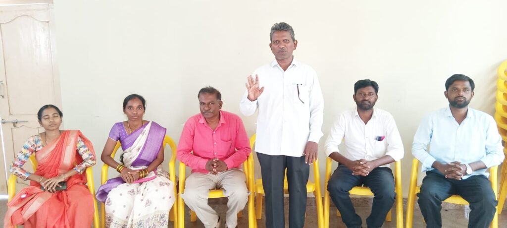 సూపర్ సిక్స్ పథకాలన్నీ అమలు చేయండి.కరువు నివారణ చర్యలు చేపట్టండి వ్యవసాయ కార్మిక సంఘం రాష్ట్ర కోశాధికారి కంకణాల ఆంజనేయులు డిమాండ్.