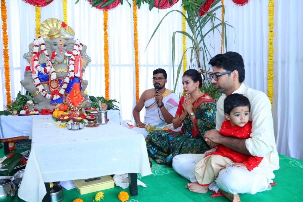 వినాయకుడికి&nbsp; ప్రత్యేక పూజల్లో కలెక్టర్ దంపతులు
