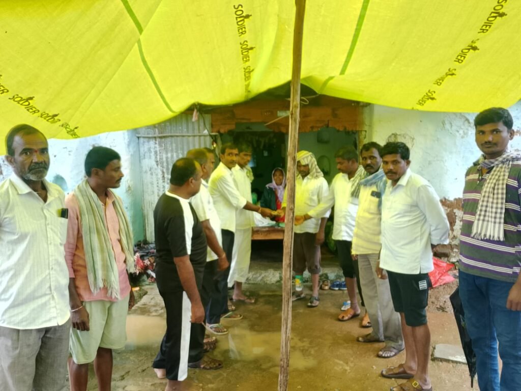 బాధిత కుటుంబానికి అండగా నిలిచిన కాంటారెడ్డి తిరుపతి రెడ్డి