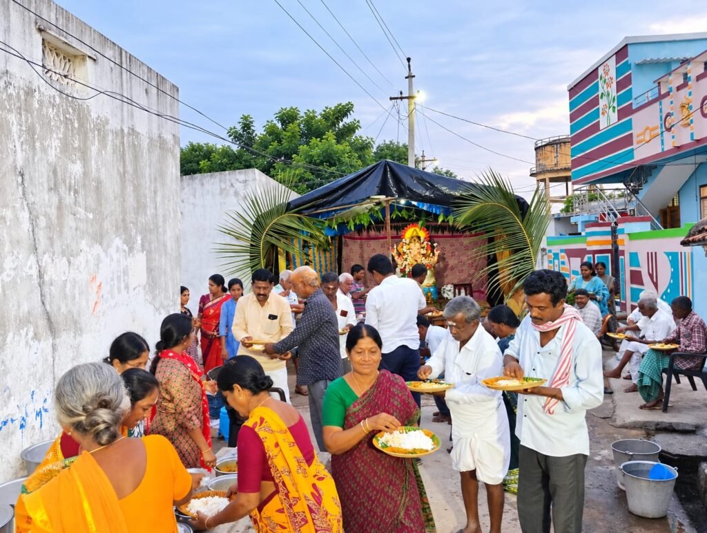 గణనాథుడి సన్నిధిలో మతసామరస్యానికి మధుర సందేశం