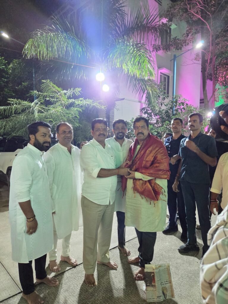 ఎమ్మెల్సీ నవీన్‌కుమార్‌కు ఆనంద్‌రావు ఘన స్వాగతం