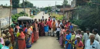 మంచినీటి సమస్య తీర్చాలి