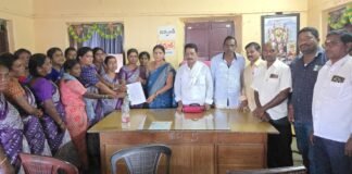 కురవి మండల సమాఖ్య అధ్యక్ష ఎన్నికపై వివాదం