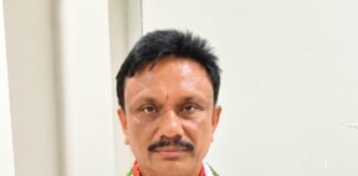 కాంగ్రెస్ పార్టీ నుండి ముగ్గురు సస్పెన్షన్