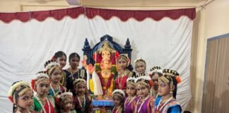 కూచిపూడి నాట్య ప్రదర్శనతో అలరించిన వాసవి డాన్స్ అకాడమీ