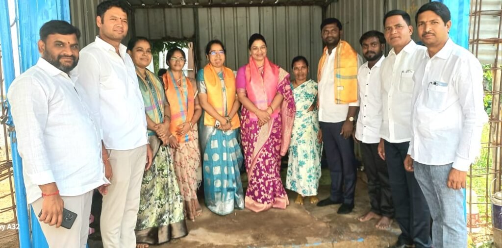స్వయం ఉపాధిపై యువత దృష్టి సారించాలి అలియాబాద్ మున్సిపల్ చైర్‌పర్సన్ కంఠం శిరీష కృష్ణారెడ్డి