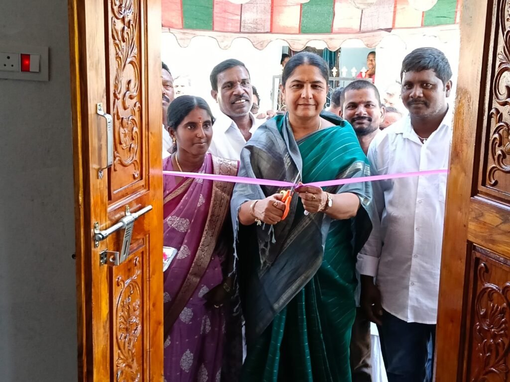 ఇందిరమ్మ ఇళ్లు గృహ ప్రవేశం