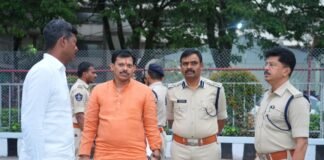 గరుడసేవ భద్రతా ఏర్పాట్లపై క్షేత్రస్థాయి పరిశీలననాలుగు మాడ వీధులు, ఔటర్ రింగ్ రోడ్డులో బందోబస్తు ఏర్పాట్ల తనిఖీ