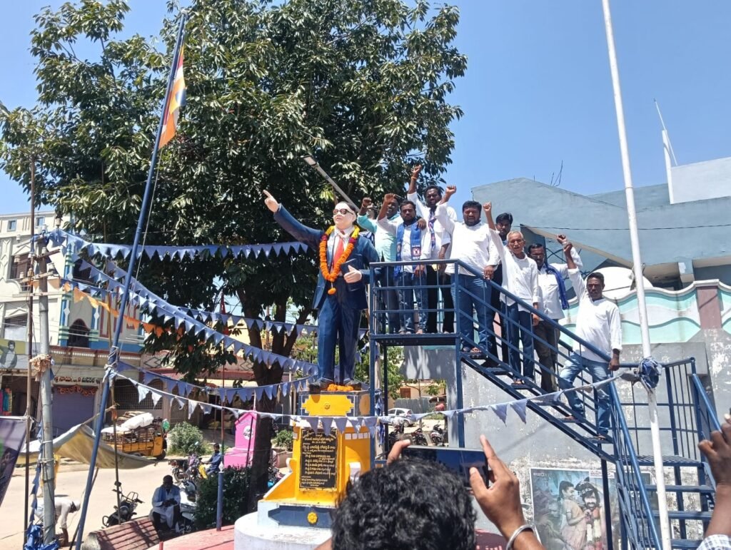 హమర ప్రసాద్ పై చర్యలు తీసుకోవాలి ఎంఆర్పిఎస్ జిల్లా వర్కింగ్ ప్రెసిడెంట్