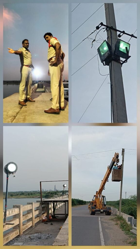 మట్టపల్లి వద్ద కృష్ణా నదిలో వినాయక నిమజ్జన ఏర్పాట్లను పర్యవేక్షించిన హుజూర్‌నగర్ సీఐ చరమంద రాజు.