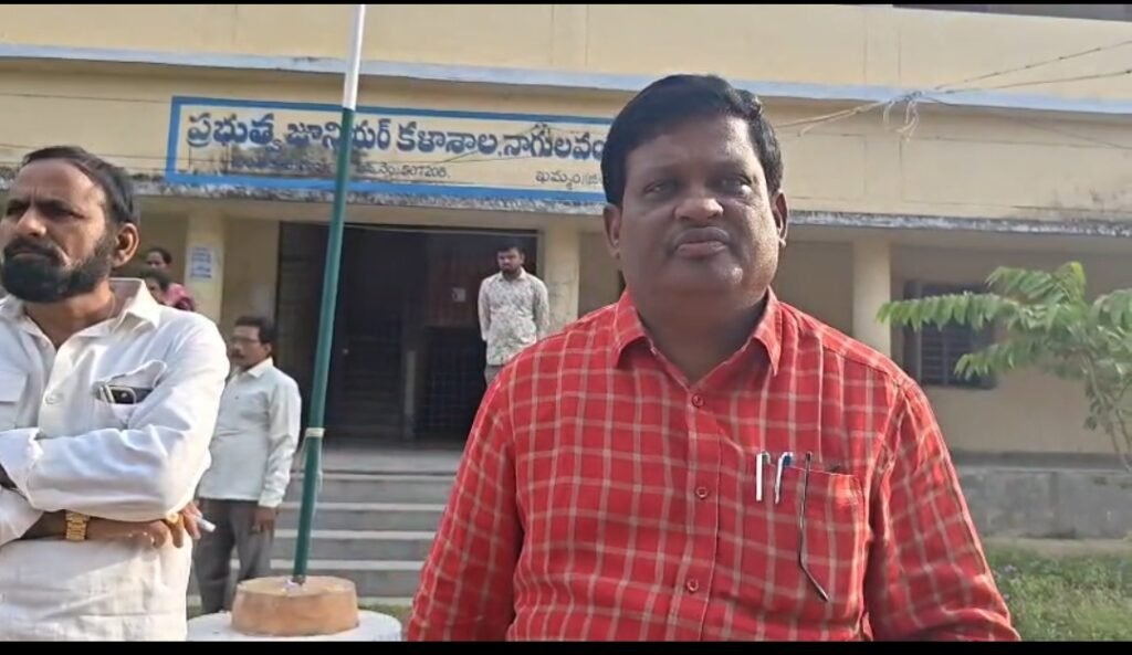 నాగులవంచ కళాశాలలో వీడని వివాదం