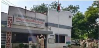 ఎల్కతుర్తి పోలీస్ స్టేషన్ లో తెలంగాణ విమోచన దినోత్సవం సందర్భంగా జెండా ఆవిష్కరణ