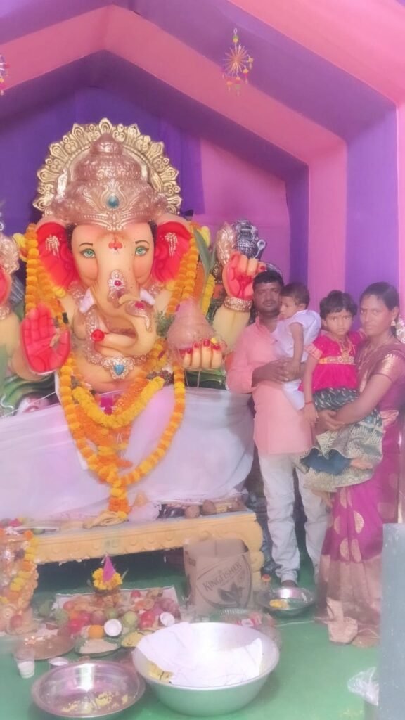 గణపతి నవరాత్రుల్లో భాగంగా కుంకుమ పూజ ప్రత్యేక పూజలు