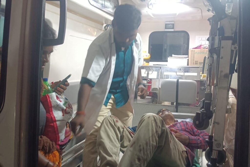 బస్సు – లారీ ఢీ: ఒకరికి తీవ్ర గాయాలు.