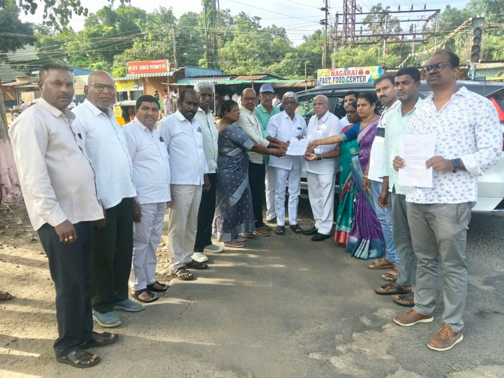 భూములు, ఇండ్లు కోల్పోకుండా న్యాయం చేయాలి