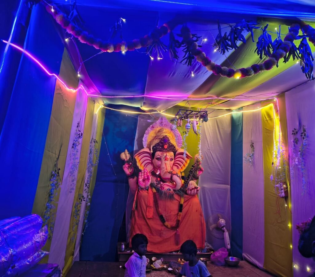 శ్రీ వినాయక యూత్ ఆధ్వర్యంలో మహా అన్న ప్రసాద వితరణ