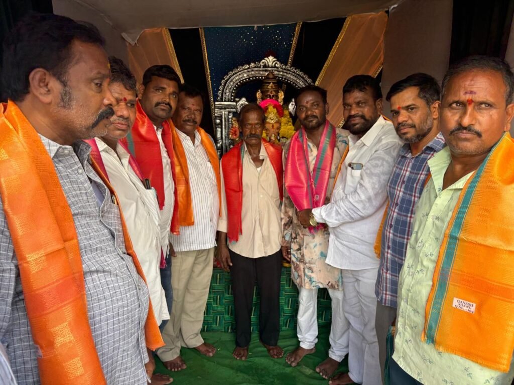 గణేష్ మండపం వద్ద ఘనంగా సన్మాన కార్యక్రమం