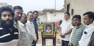 సాయిలు కుటుంబాన్ని పరామర్శించిన రెడ్యా
