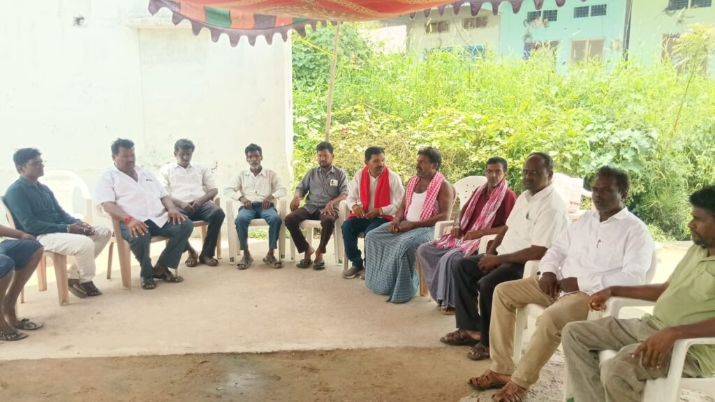 పాండ్యాల అంజయ్య కుటుంబాన్ని పరామర్శించిన సిపిఎం నేతలు