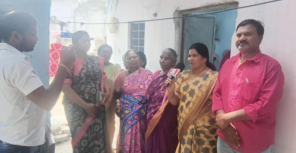 వృద్ధ మహిళ గాదరి అయిలమ్మకు రక్షణ కల్పించండి—