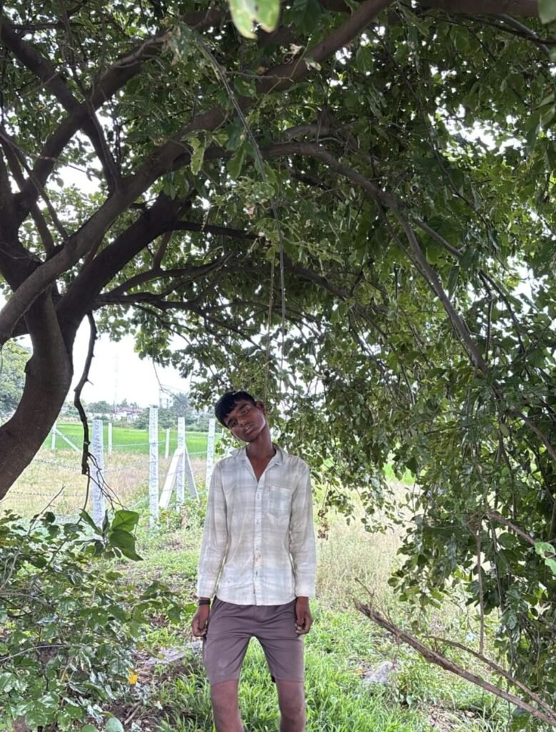తల్లిదండ్రుల మందలింపుతో మనస్తాపం.. బాలుడి ఆత్మహత్య