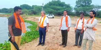 వినాయక నిమజ్జన స్థలాన్ని పరిశీలించిన వీహెచ్