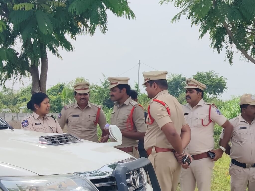 మాజీ మంత్రి జగదీశ్‌రెడ్డి ఫామ్‌హౌస్‌ వద్ద భారీగా పోలీసుల మోహరింప
