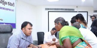 ప్రజావాణి అర్జీలకు అత్యంత ప్రాధాన్యత ఇవ్వాలి