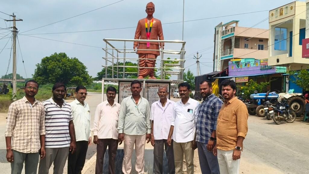 కొండా లక్ష్మణ్ బాపూజీ సేవలు చిరస్మరణీయం*