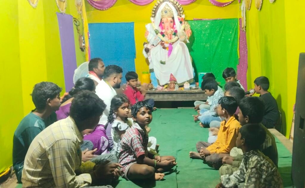 అంగరంగ వైభవంగా గంగమ్మ ఒడిలోకి గణనాధుడు