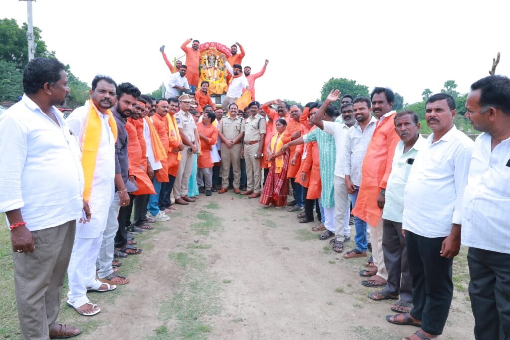 పాలకుర్తిలో ఘనంగా మట్టి గణపయ్య నిమజ్జనం