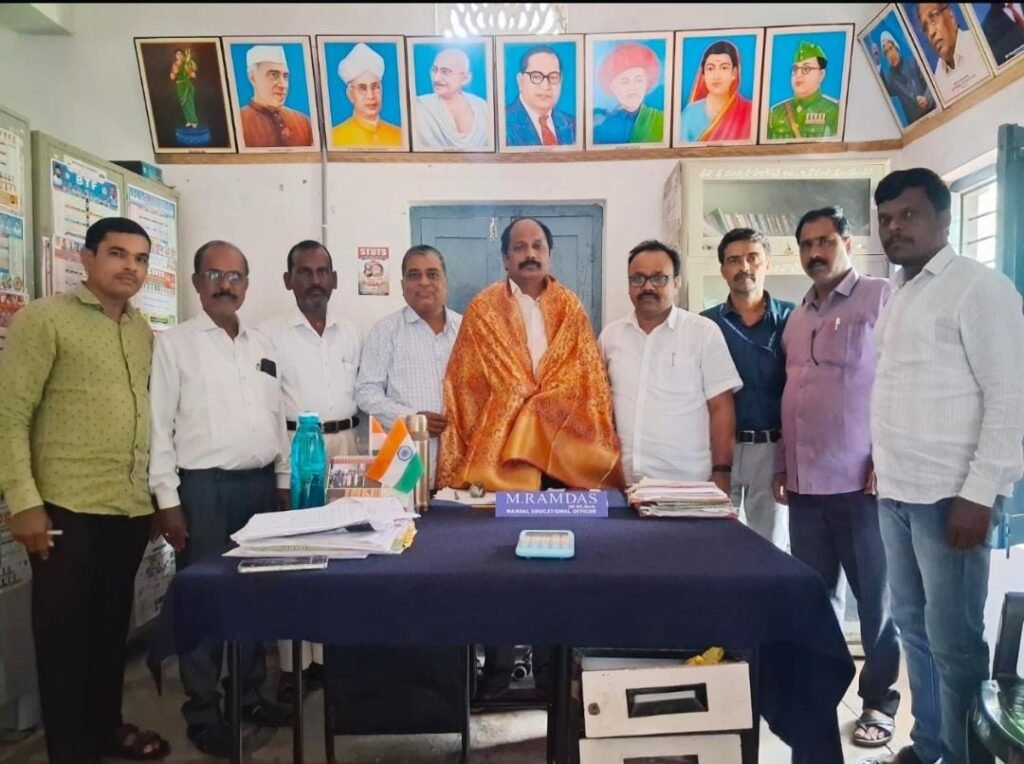 జిల్లా ఉత్తమ మండల విద్యాధికారిగా రాందాస్