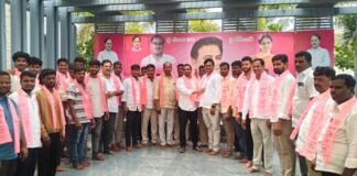 కాంగ్రెస్ ప్రభుత్వం పై వ్యతిరేకతతో బీఆర్ఎస్ లోకి భారీగా వలసలు