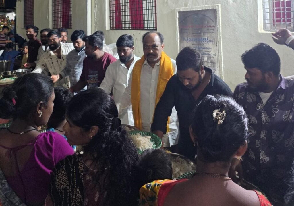 అంబేద్కర్ జగ్జీవన్ రావు కాలనీలో ఘనంగా అన్నదాన కార్యక్రమం