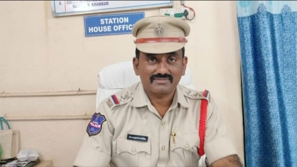 ఎస్సై జగదీష్‌కు రోడ్డు ప్రమాదం..
