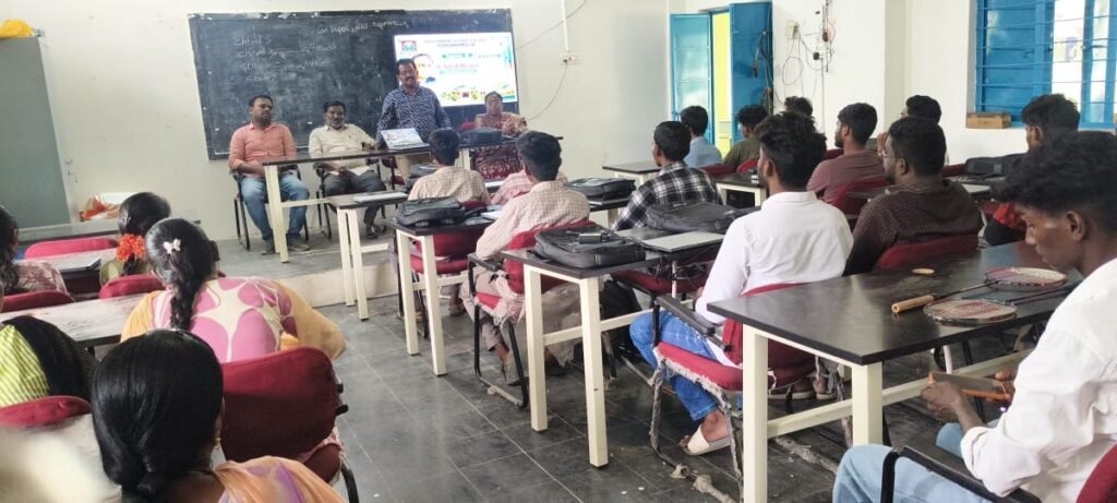 విద్యార్థులకు శాస్త్రీయ అవగాహన అవసరం”  వైస్ ప్రిన్సిపల్ యస్ ప్రకాష్ రావు