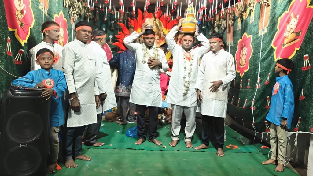 సీతారాంపూర్ ఎస్సీ కాలనీలో గణనాథుని లడ్డూ వేలం