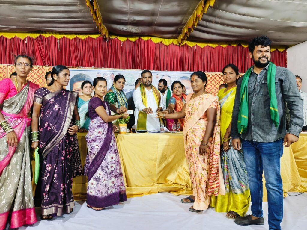 పేద కుటుంబాలకు రేషన్ కార్డు భరోసా