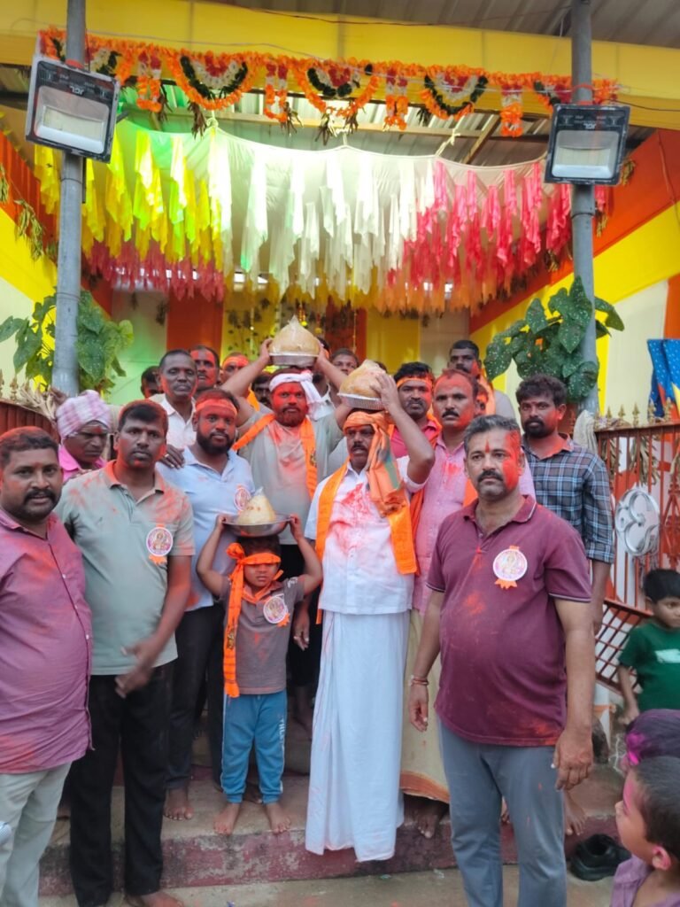 పుట్టపహాడ్‌లో రూ. 51 వేలకు వినాయక లడ్డూ కైవసం