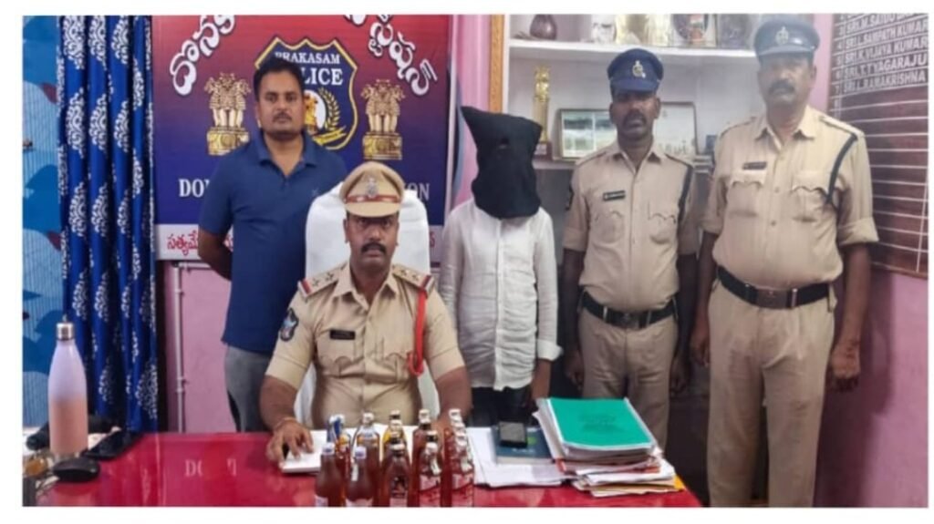 కొచ్చర్లకోటలో అక్రమ మద్యం పట్టివేత