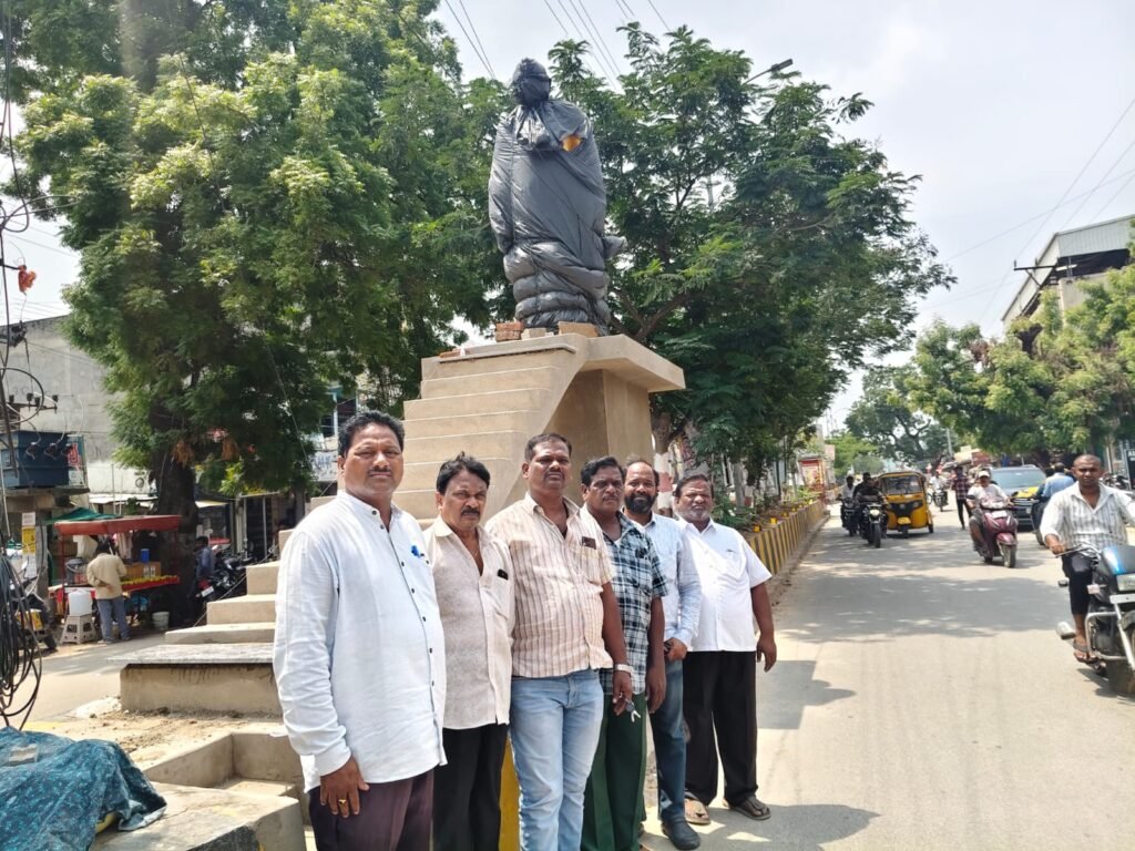 కోదాడలో ఘనంగా రోశయ్య విగ్రహ ప్రతిష్ఠాపన ఏర్పాట్లు