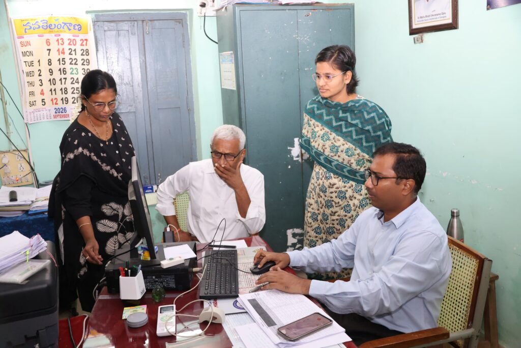 ప్రజా దరఖాస్తులు నిర్ణీత గడువులో పరిష్కరించాలి