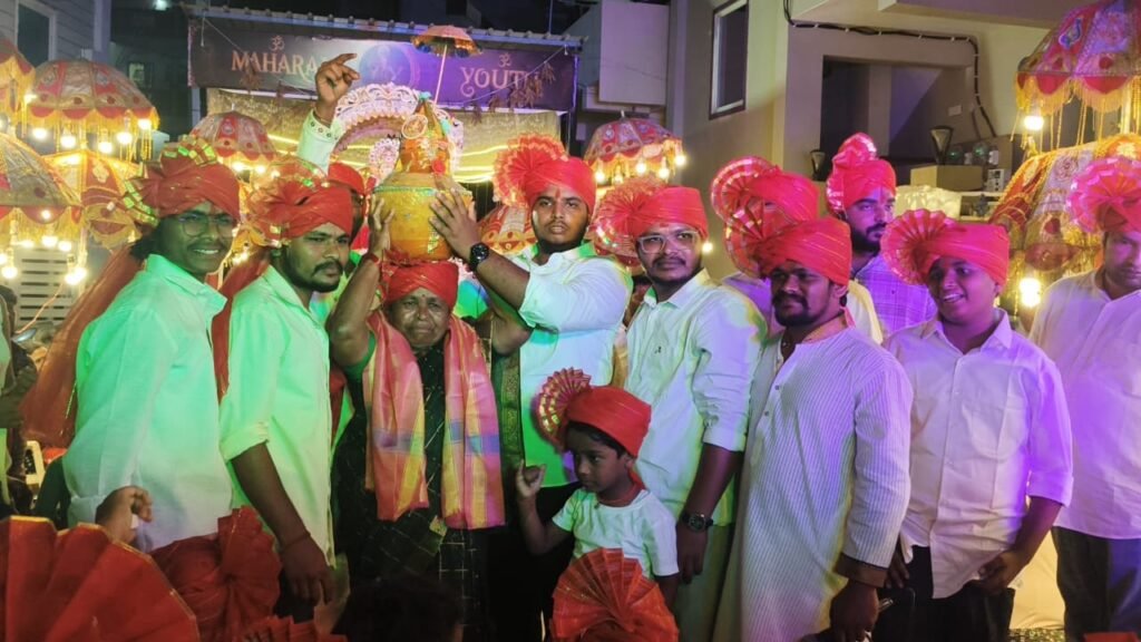 మహారాజా యూత్ ఆధ్వర్యంలో ఘనంగా వినాయక నిమజ్జనం