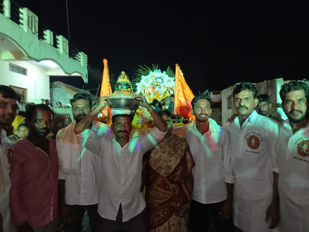 శీలంపల్లిలో లడ్డూ రూ.127000 కు వేలం